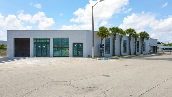 7240 NE 4th Ave, Miami, FL 33138
